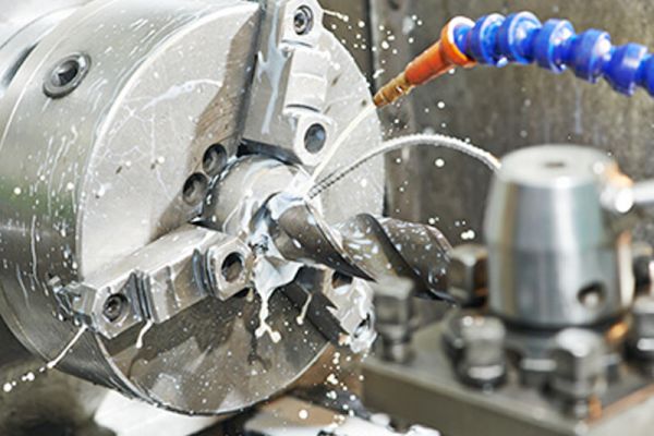 So sánh hai phương pháp gia công kim loại: cắt gọt truyền thống và Laser hiện đại